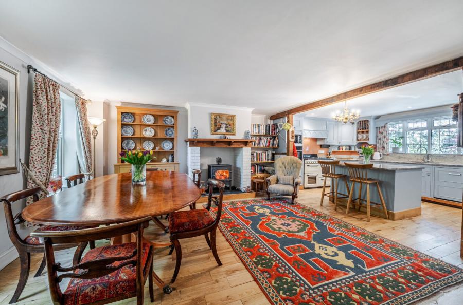 4 bedroom  detached house for sale
