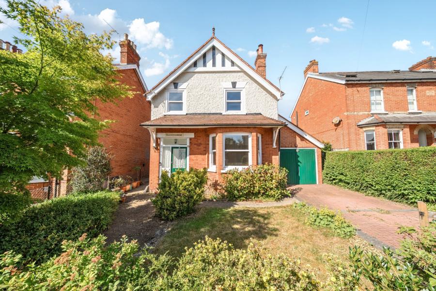 3 bedroom  detached house for sale