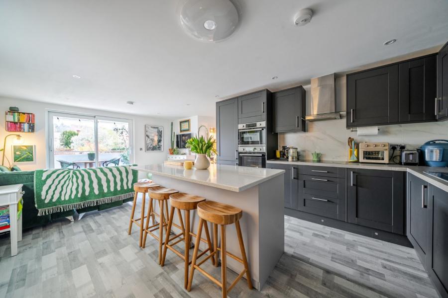 2 bedroom apartment for sale