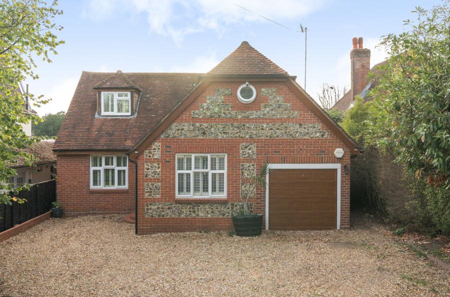 4 bedroom  detached house for sale