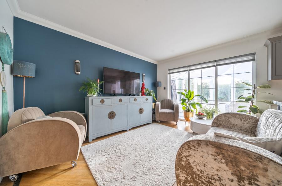 4 bedroom  detached house for sale