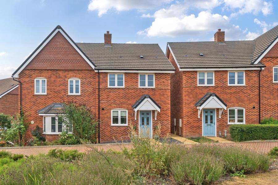 3 bedroom semi-detached house for sale