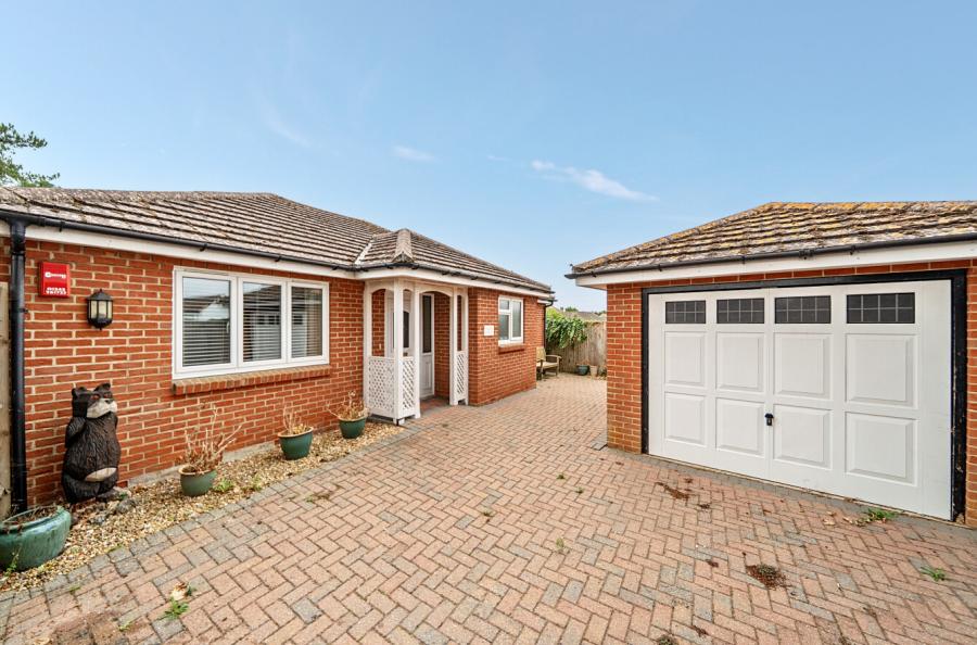 3 bedroom  detached bungalow for sale