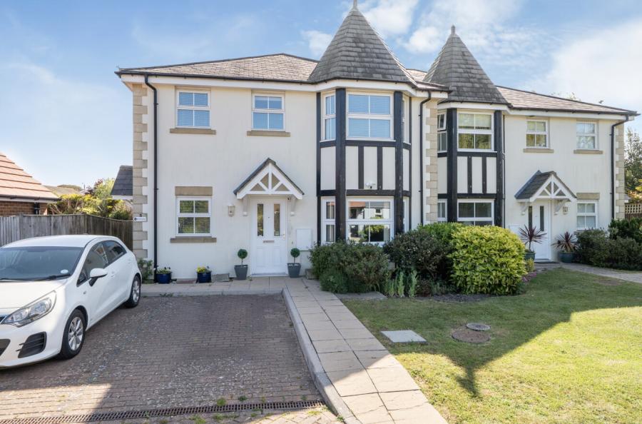 2 bedroom apartment for sale