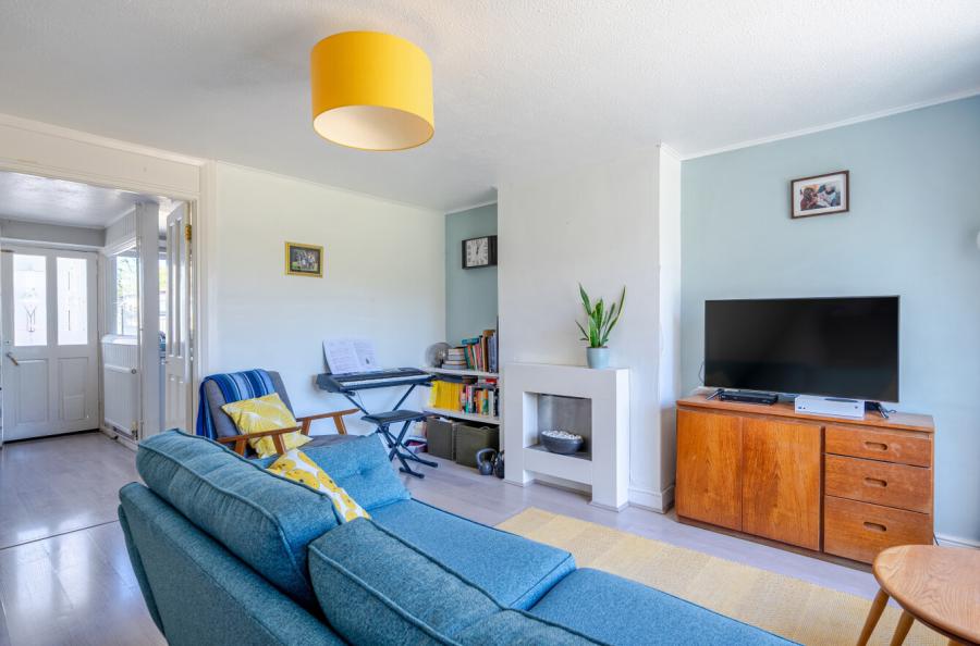 3 bedroom  terraced house for sale
