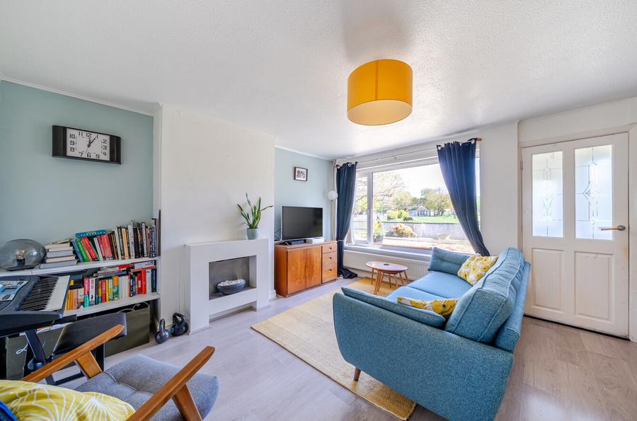 3 bedroom  terraced house for sale
