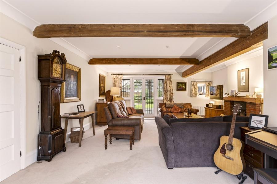 5 bedroom  detached house for sale