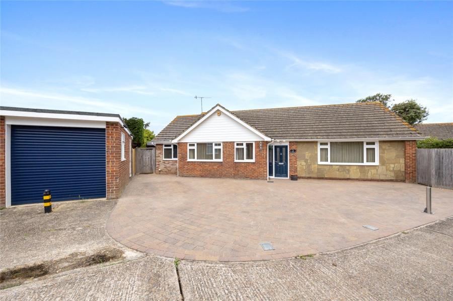 3 bedroom  detached bungalow for sale