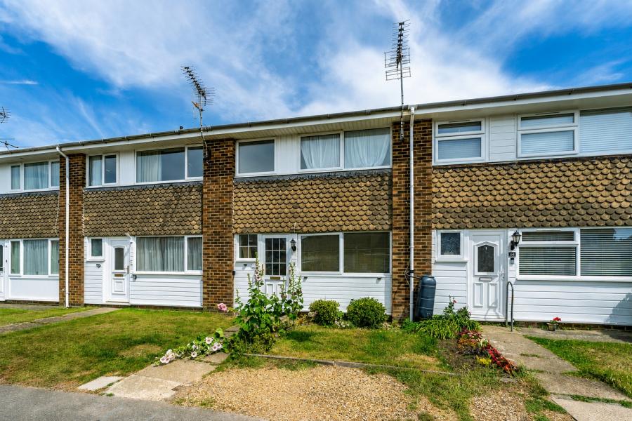 2 bedroom  terraced house for sale