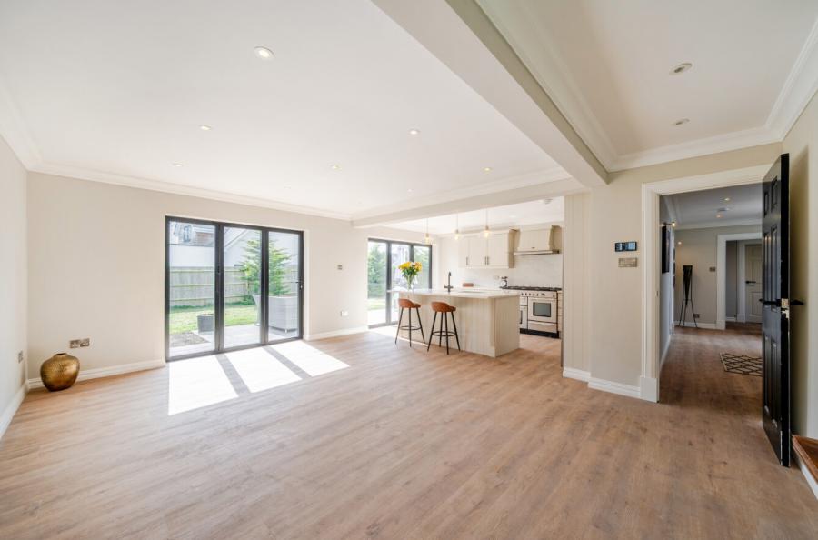 4 bedroom  detached house for sale