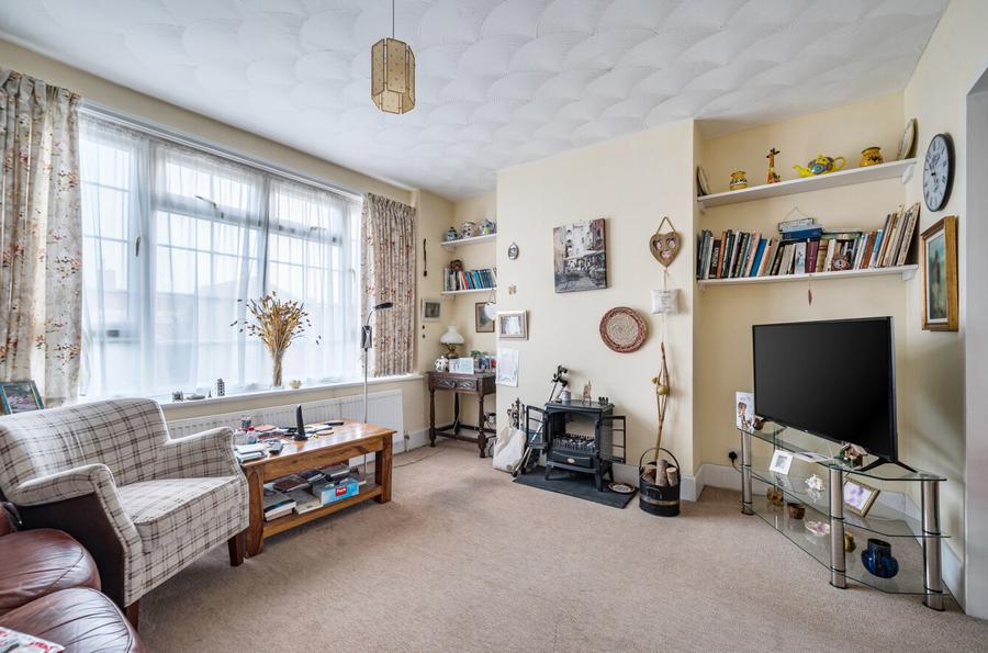 3 bedroom  terraced house for sale