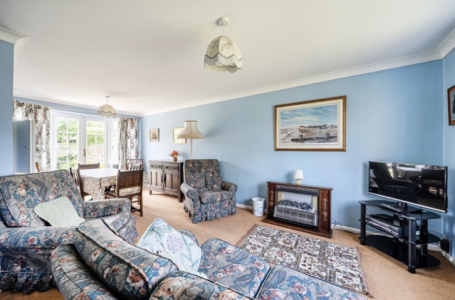 3 bedroom  terraced house for sale