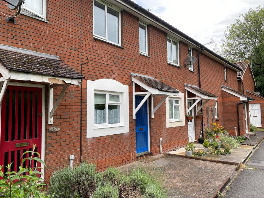 2 bedroom  terraced house to rent