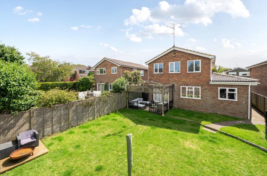 4 bedroom  detached house for sale