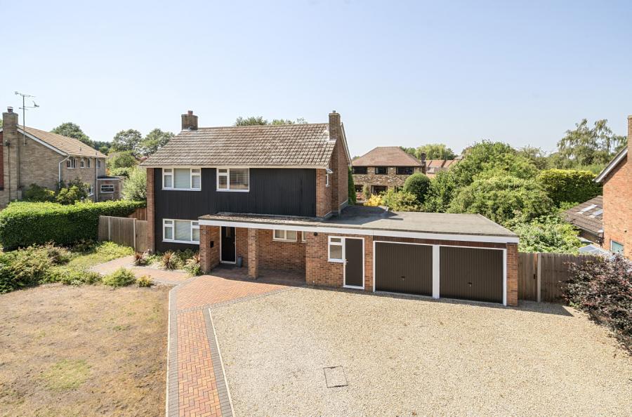 4 bedroom  detached house for sale