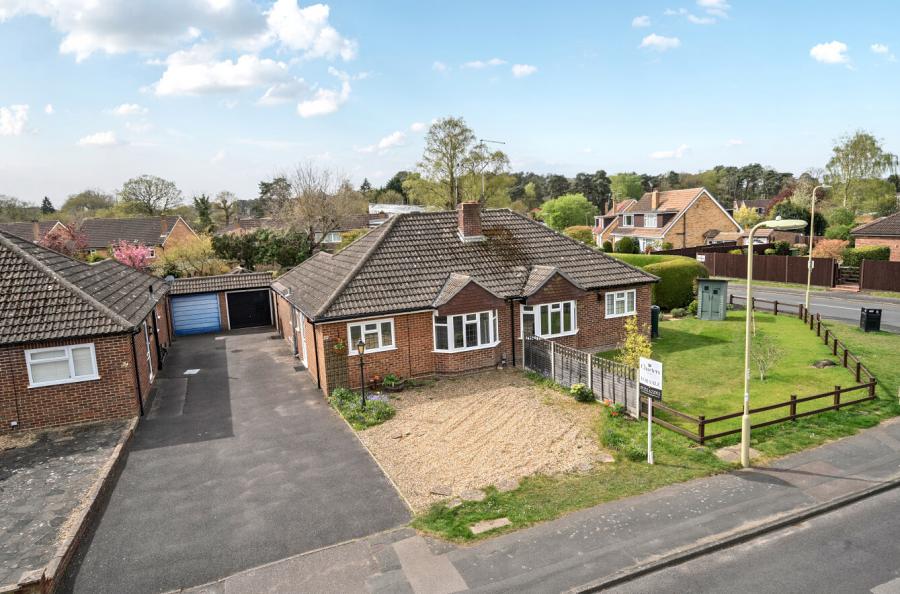 2 bedroom  semi-detached bungalow for sale