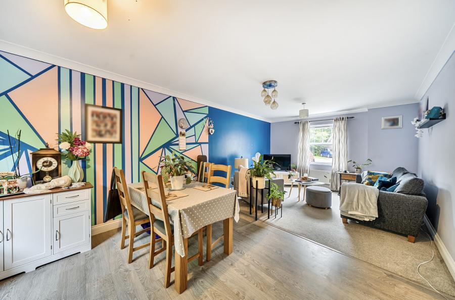 2 bedroom apartment for sale
