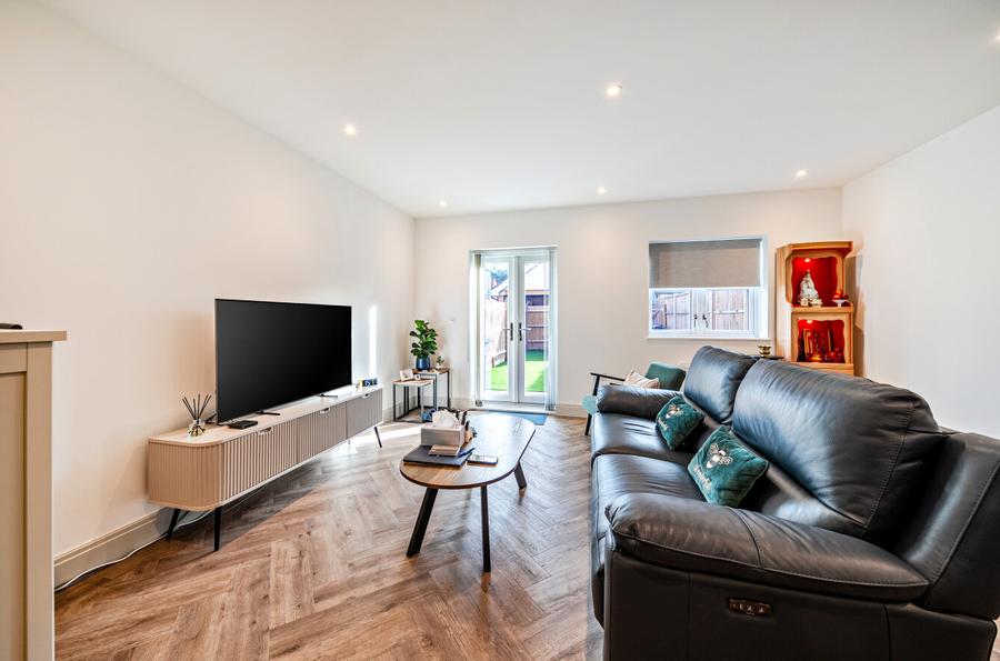3 bedroom  semi-detached house for sale
