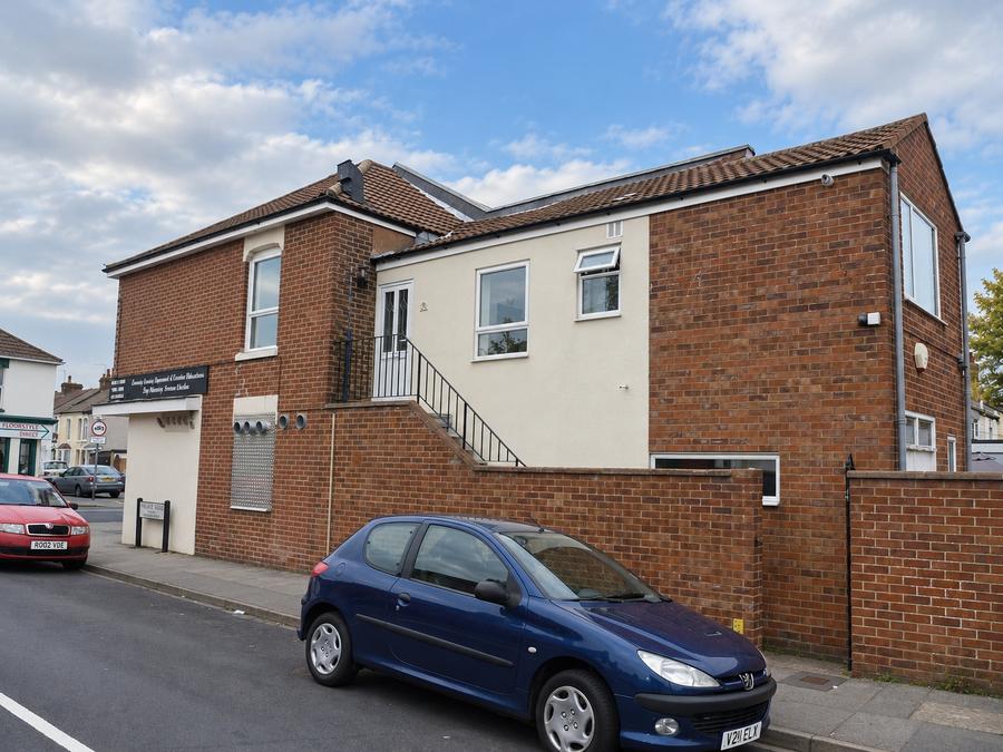 2 bedroom apartment to rent