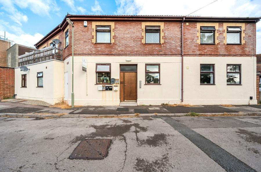 2 bedroom apartment to rent