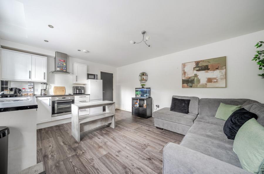 2 bedroom apartment for sale