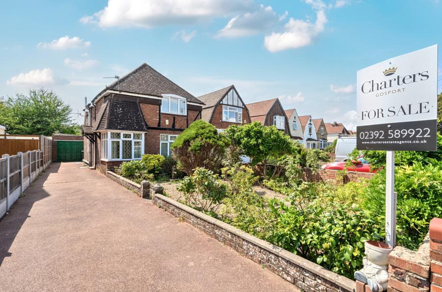 3 bedroom  detached house for sale