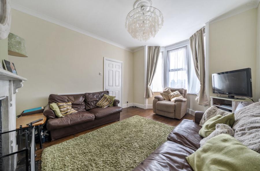 3 bedroom  terraced house for sale
