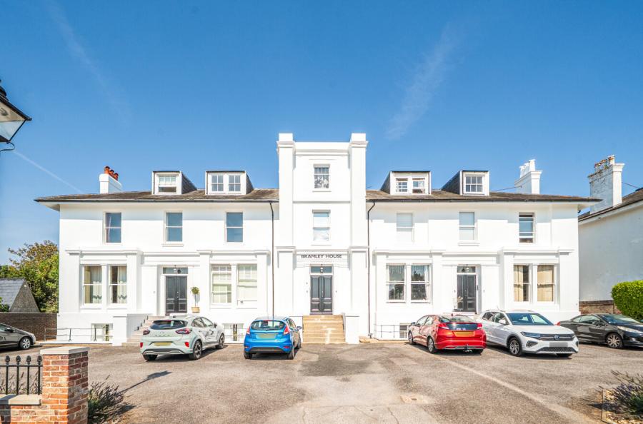 1 bedroom apartment for sale