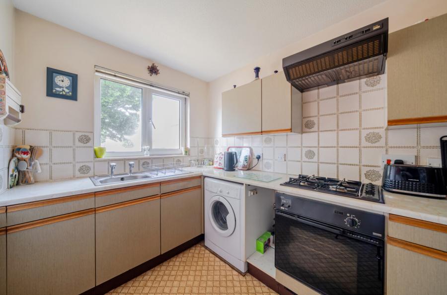 3 bedroom  terraced house for sale