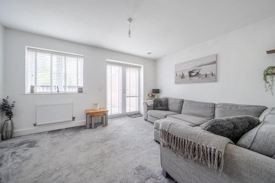 3 bedroom  semi-detached house for sale