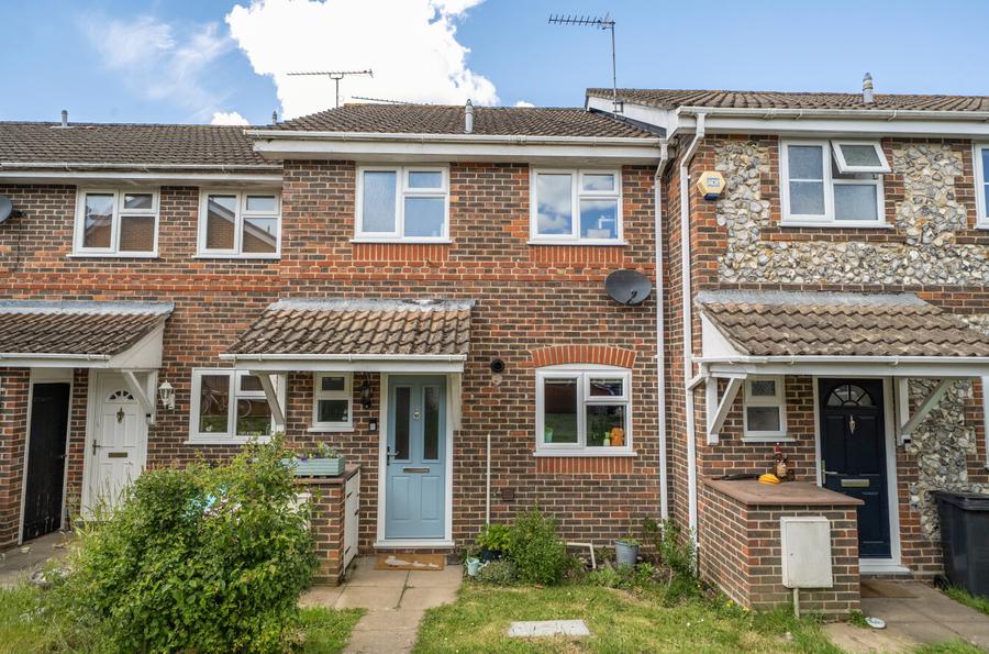3 bedroom  terraced house for sale