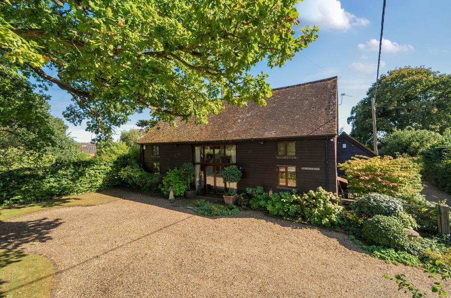 5 bedroom  detached house for sale