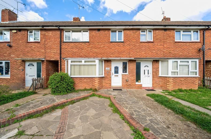 3 bedroom  terraced house for sale