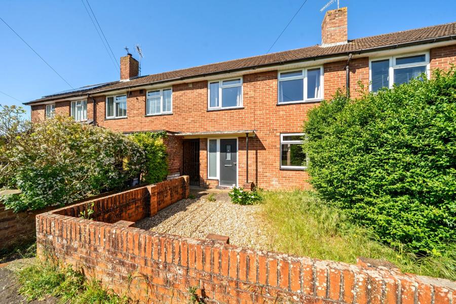 3 bedroom  terraced house for sale