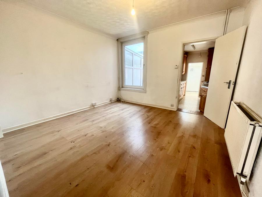 2 bedroom  terraced house to rent