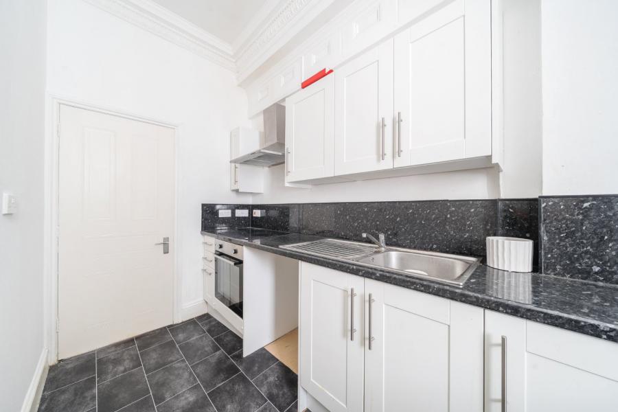 2 bedroom apartment to rent