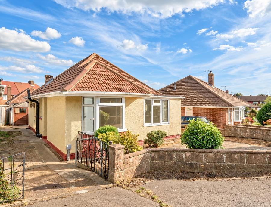 2 bedroom  semi-detached bungalow to rent