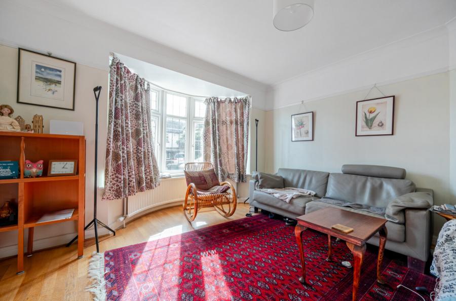 4 bedroom  semi-detached house for sale
