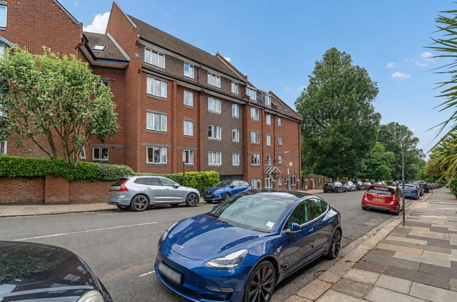 2 bedroom apartment for sale