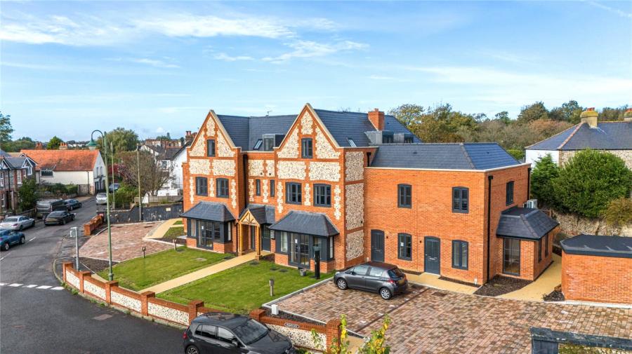 2 bedroom apartment for sale