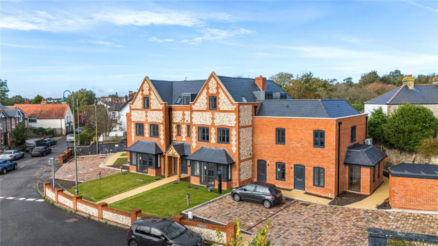2 bedroom apartment for sale