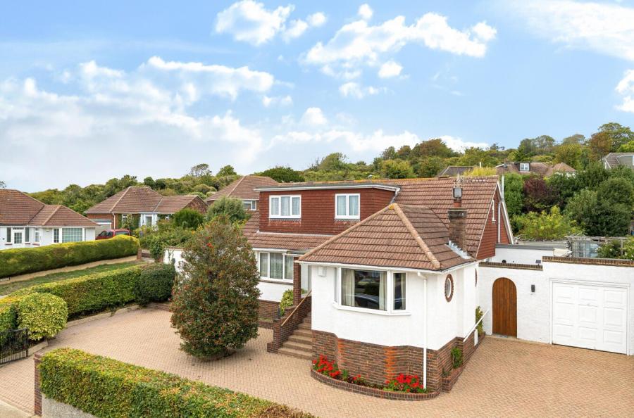 4 bedroom  detached house for sale