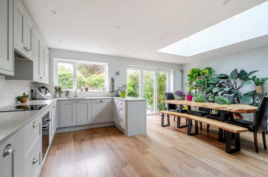 4 bedroom  semi-detached house for sale