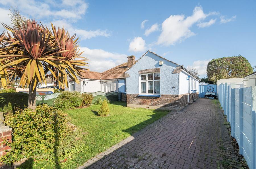 2 bedroom semi-detached bungalow for sale