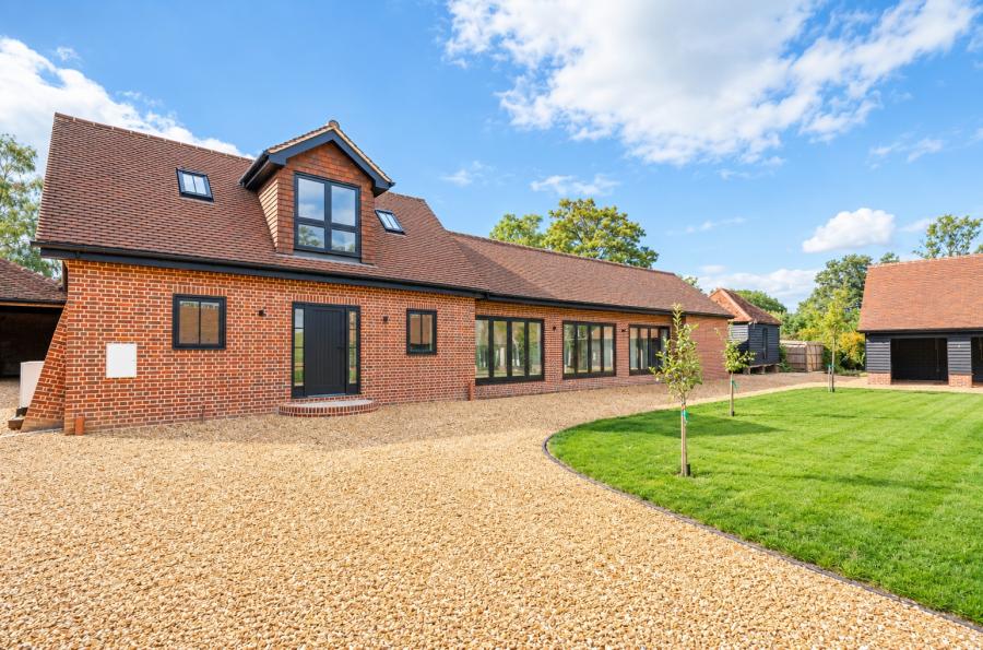 4 bedroom  detached house for sale