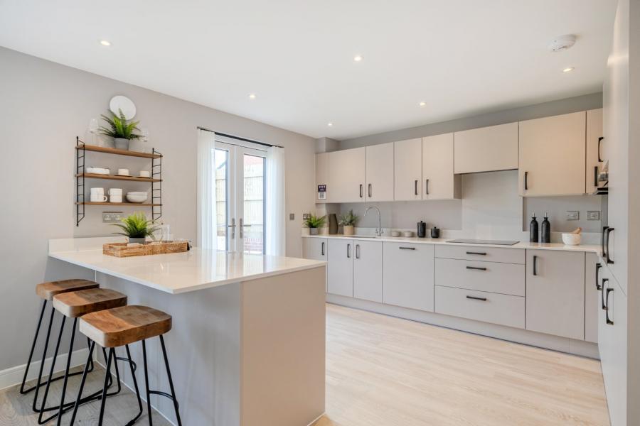 4 bedroom  detached house for sale