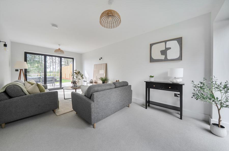 3 bedroom  semi-detached house for sale