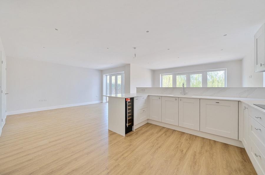 4 bedroom  semi-detached bungalow for sale