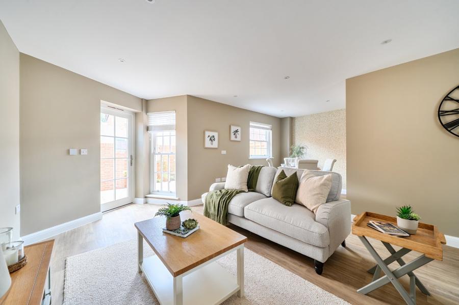 4 bedroom  terraced house for sale