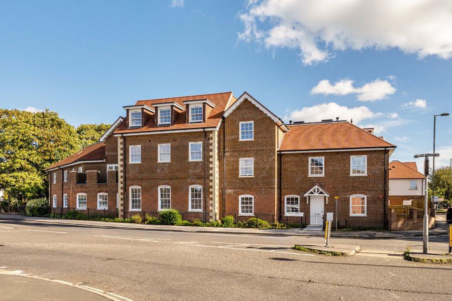 2 bedroom apartment for sale
